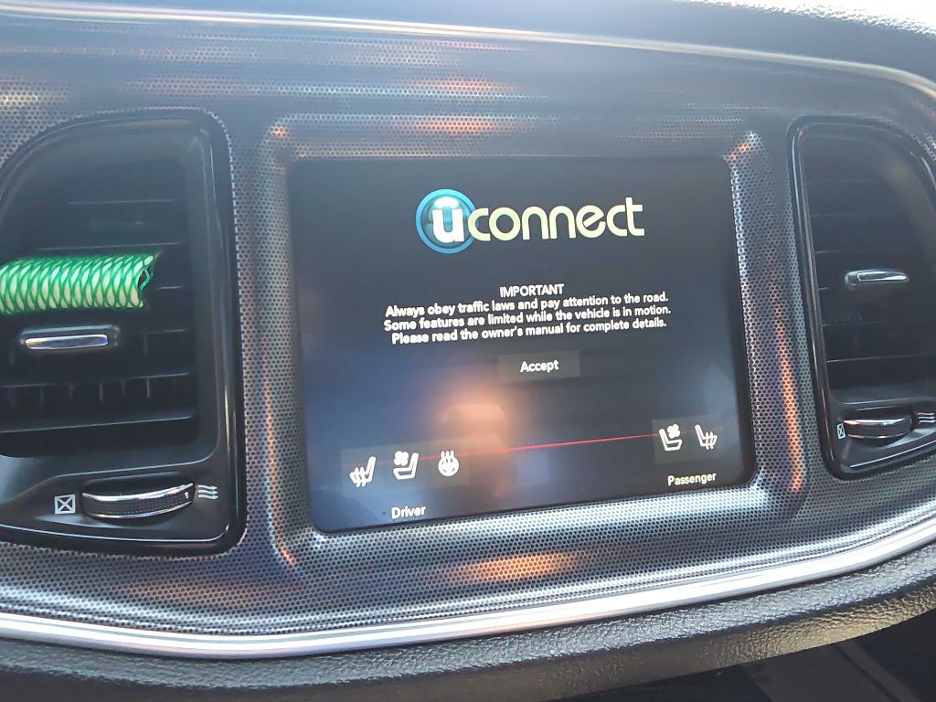 2018 Dodge Challenger Image 19