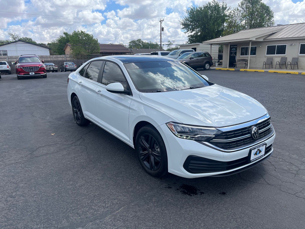 2024 Volkswagen Jetta Image 2