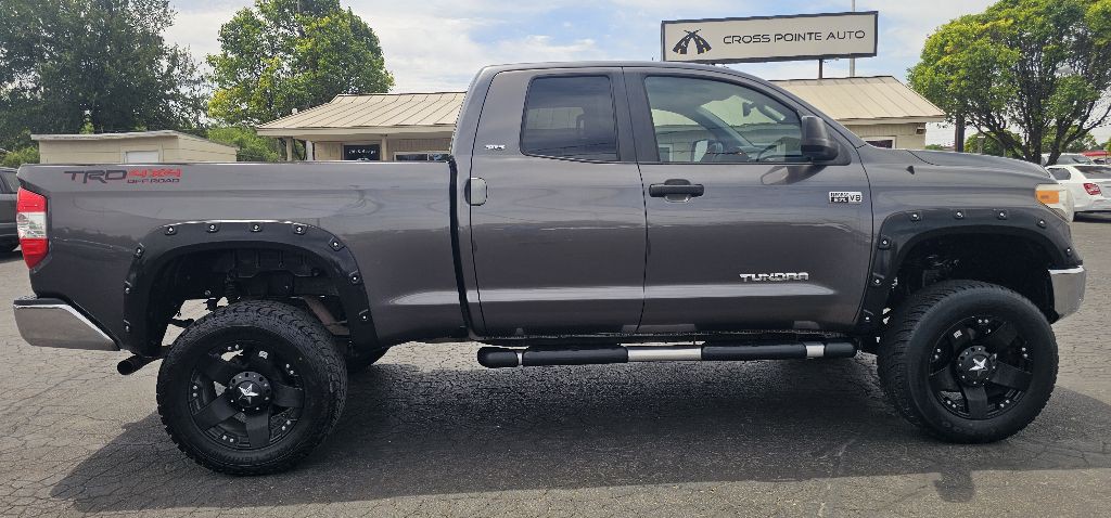 2015 Toyota Tundra Image 1
