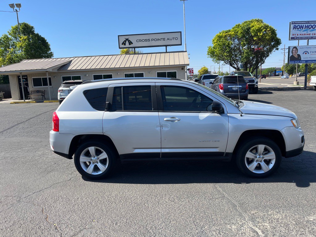 2012 Jeep Compass Image 1