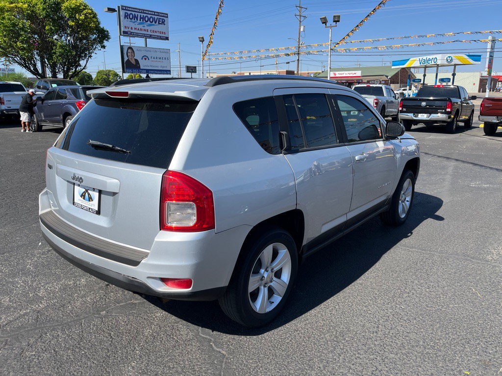 2012 Jeep Compass Image 8