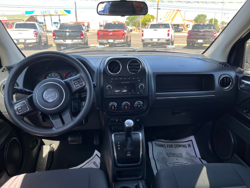2012 Jeep Compass Image 10