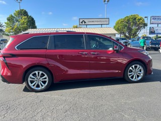 Image for 2023 Toyota Sienna PLATINUM 7-PASSENGER ID: 7381503