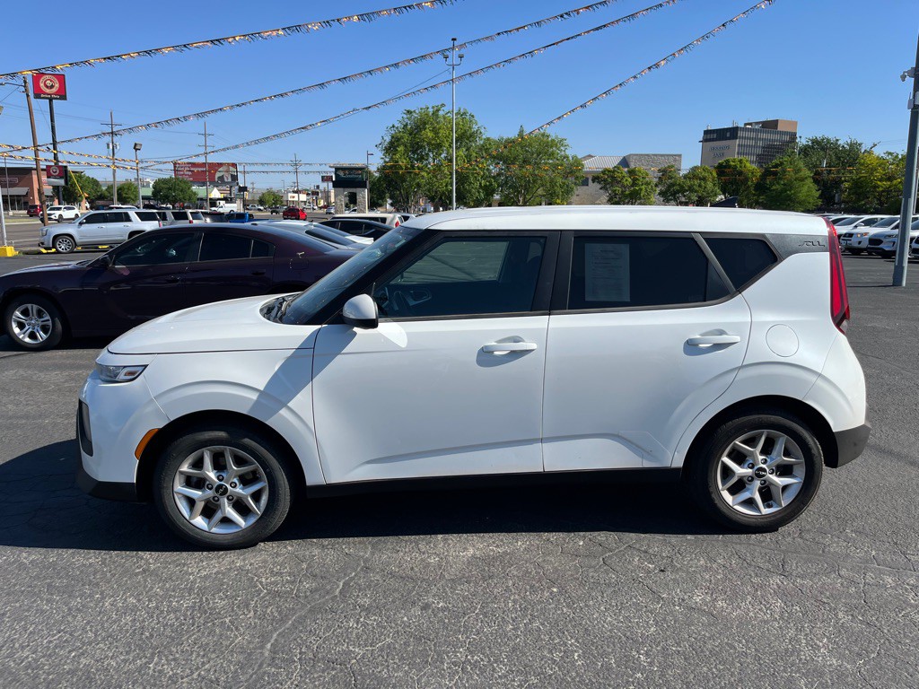 2022 Kia Soul Image 5