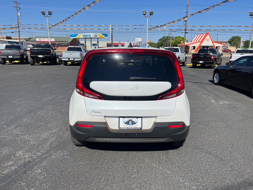 2022 Kia Soul Image 7