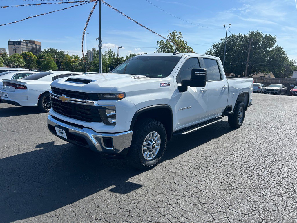2024 Chevrolet Silverado 1500 Image 4