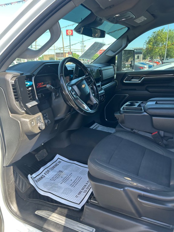 2024 Chevrolet Silverado 1500 Image 10
