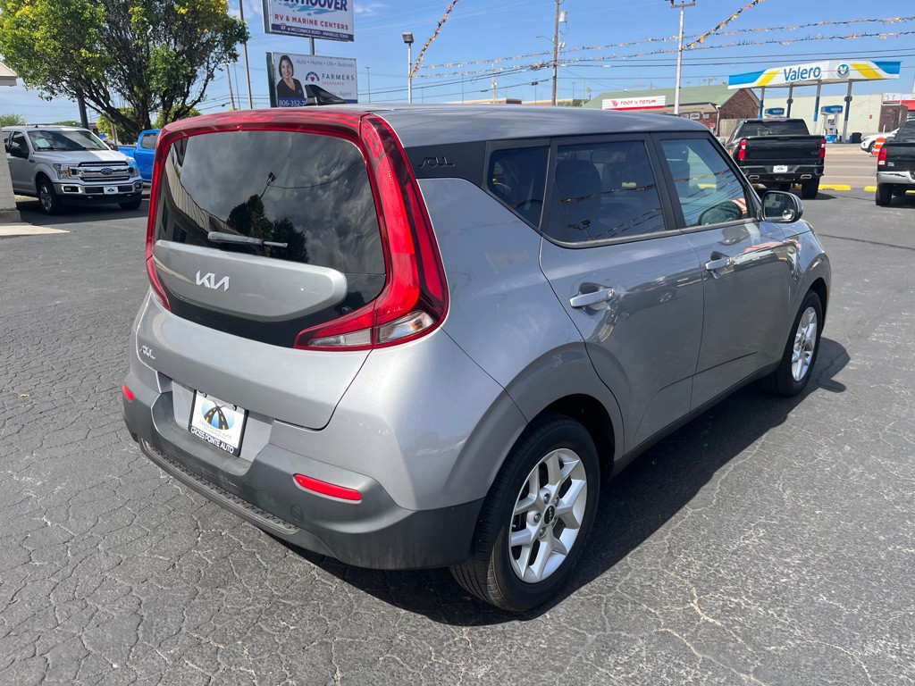 2022 Kia Soul Image 8