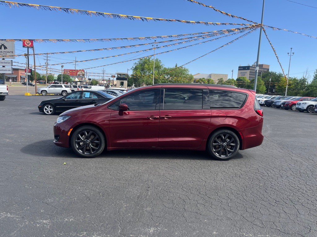 2020 Chrysler Pacifica Image 5