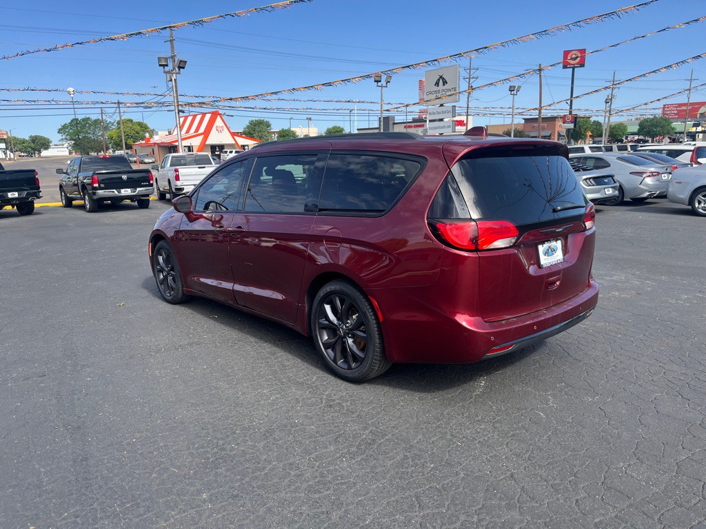 2020 Chrysler Pacifica Image 6