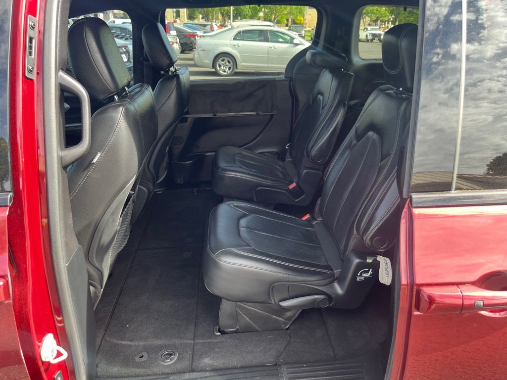 2020 Chrysler Pacifica Image 11