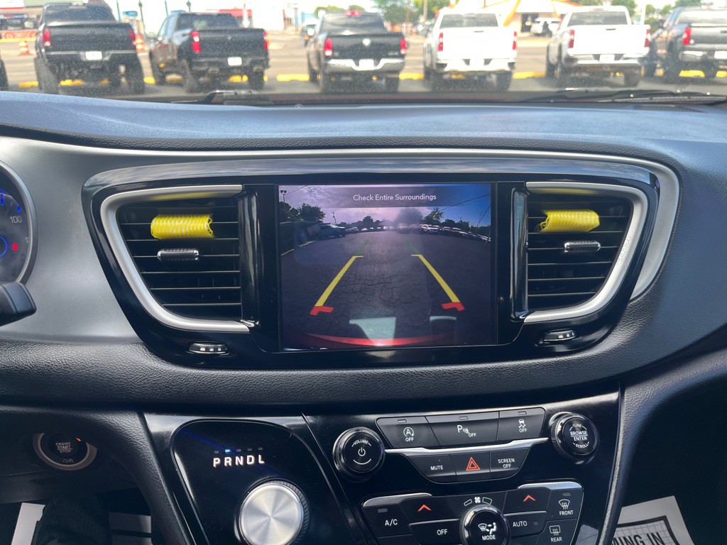 2020 Chrysler Pacifica Image 17