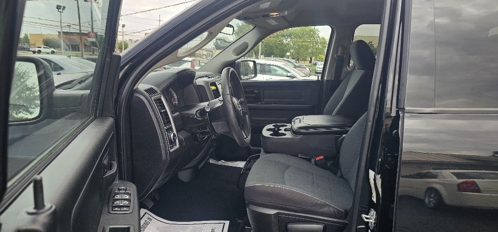 2022 RAM 1500 Image 9