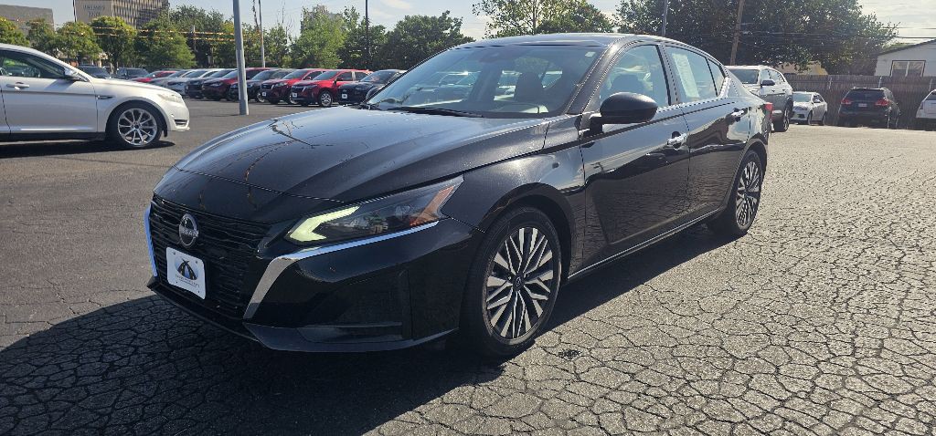 2024 Nissan Altima Image 2