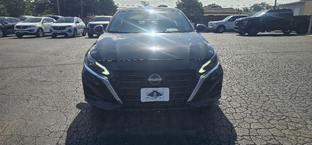 2024 Nissan Altima Image 3