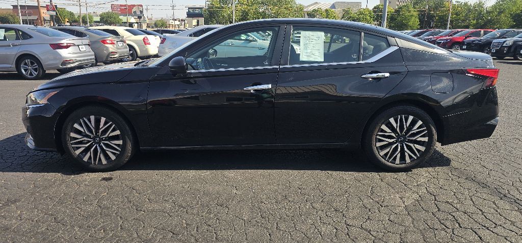 2024 Nissan Altima Image 4