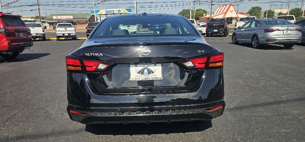 2024 Nissan Altima Image 5