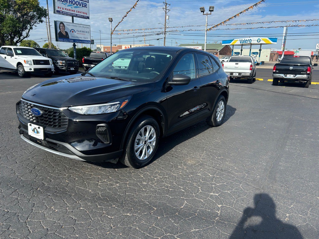 2025 Ford Escape Image 2