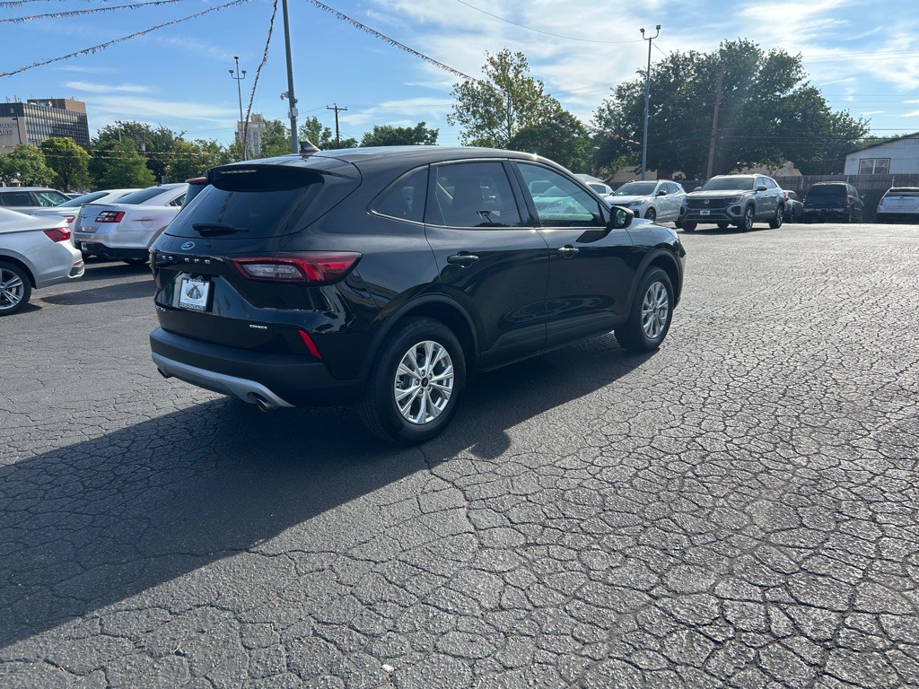 2025 Ford Escape Image 6