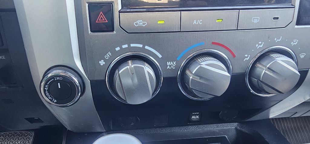 2017 Toyota Tundra Image 8