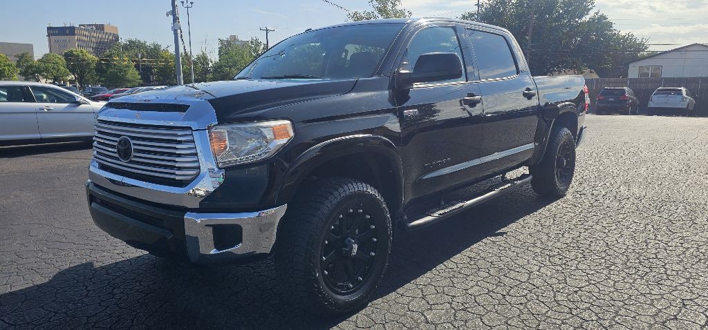 2017 Toyota Tundra Image 2