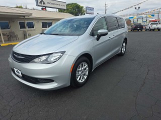 Image for 2023 Chrysler Voyager LX ID: 7488089