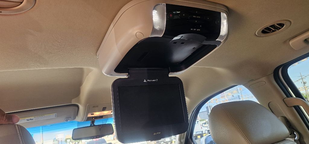 2010 GMC Yukon Image 11