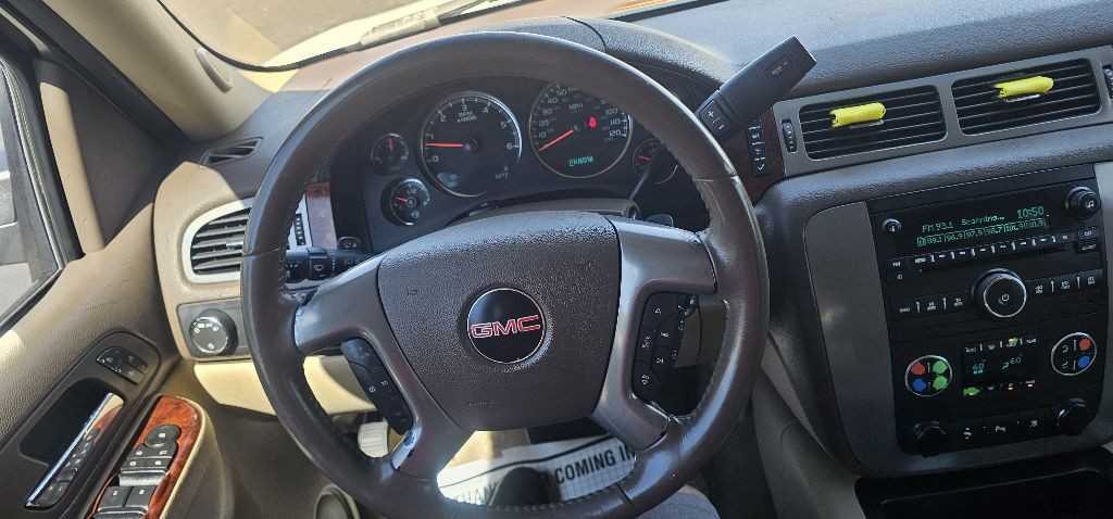2010 GMC Yukon Image 12