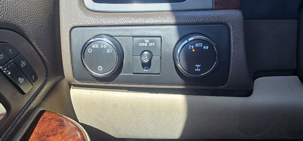 2010 GMC Yukon Image 14