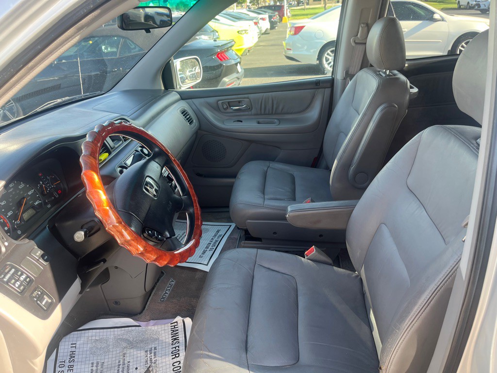 2004 Honda Odyssey Image 12