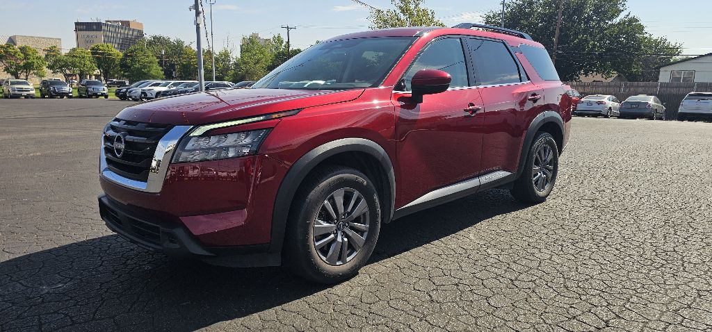 2024 Nissan Pathfinder Image 2