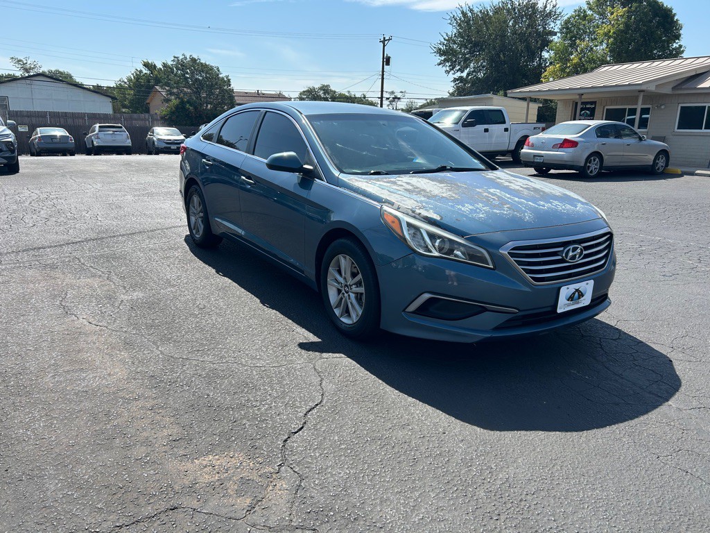 2016 Hyundai Sonata Image 2