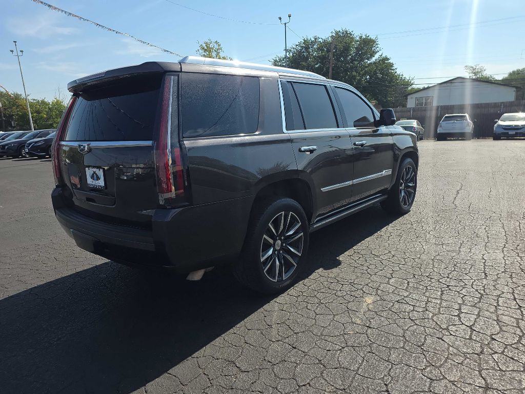2016 Cadillac Escalade Image 8