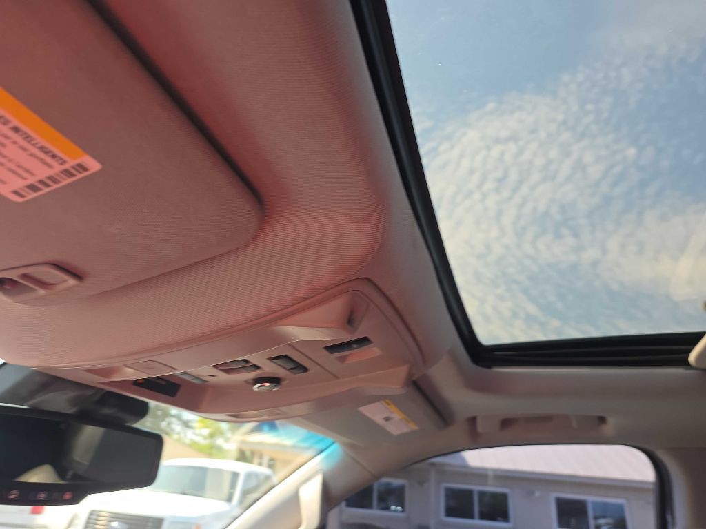 2016 Cadillac Escalade Image 14