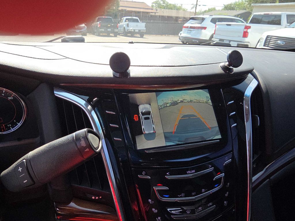 2016 Cadillac Escalade Image 15