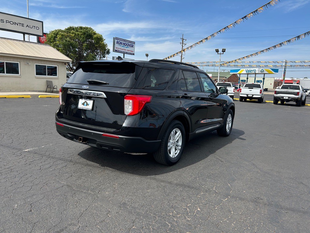 2021 Ford Explorer Image 8