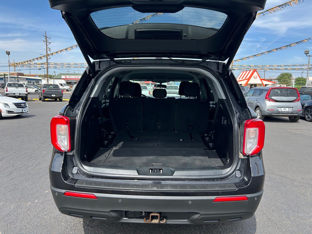 2021 Ford Explorer Image 9