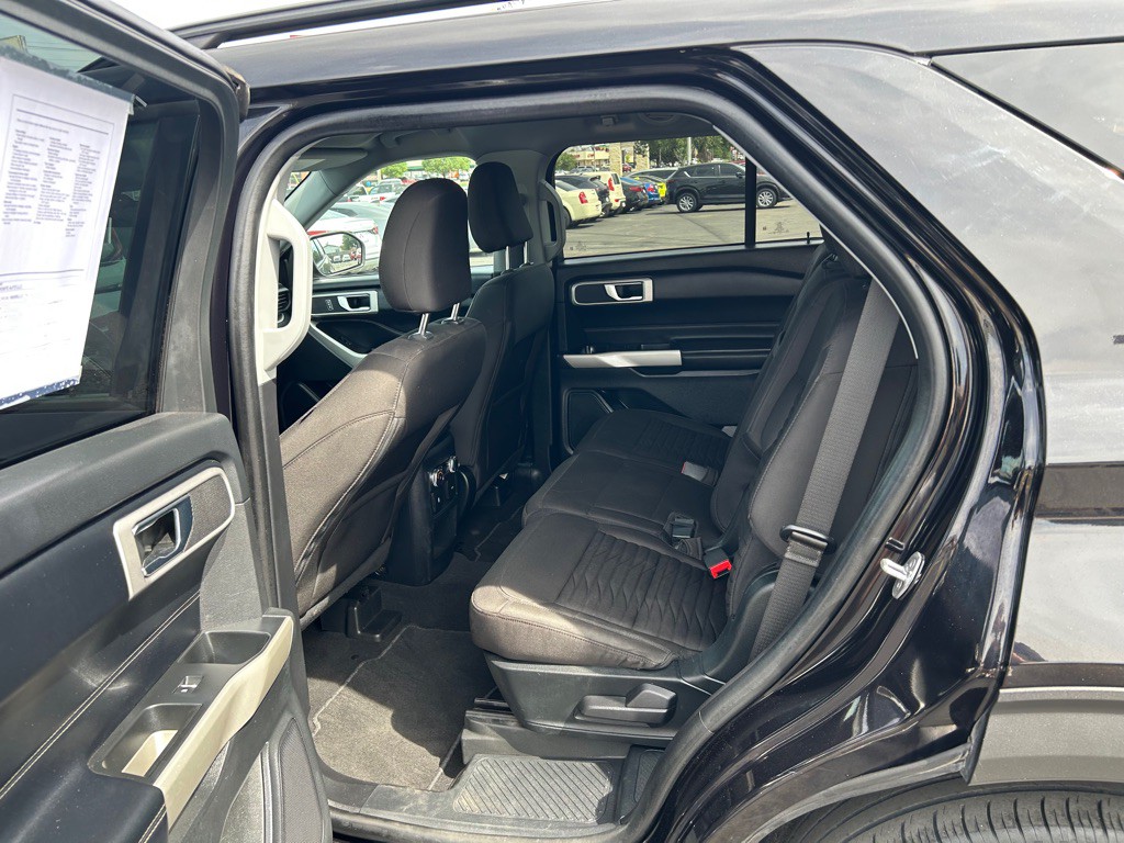 2021 Ford Explorer Image 11