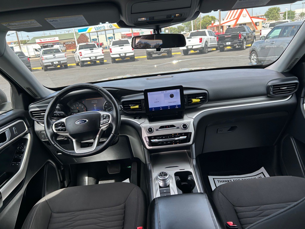 2021 Ford Explorer Image 12
