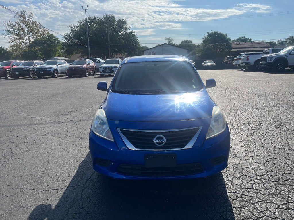 2014 Nissan Versa Image 3