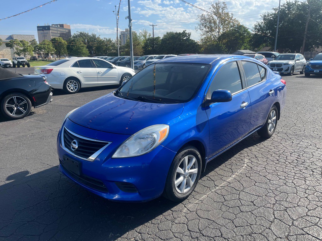 2014 Nissan Versa Image 4