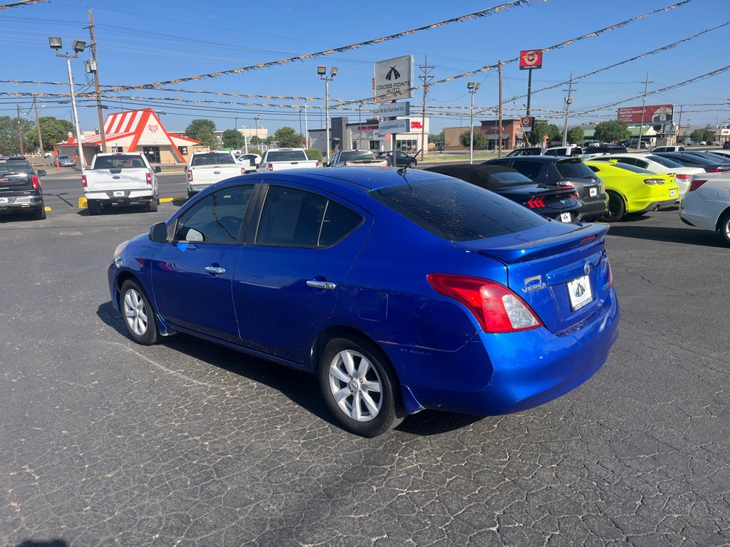 2014 Nissan Versa Image 6