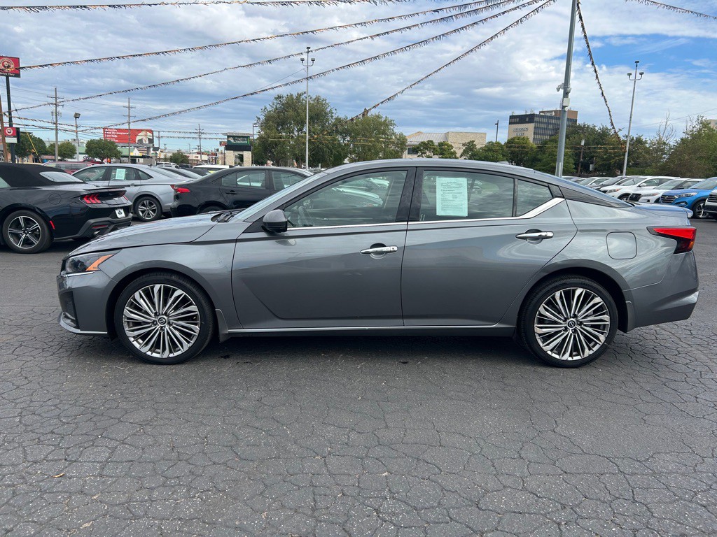 2023 Nissan Altima Image 5