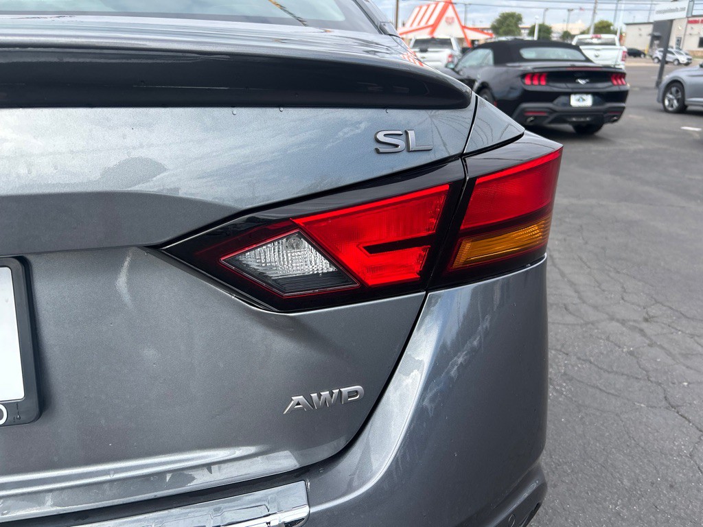 2023 Nissan Altima Image 9