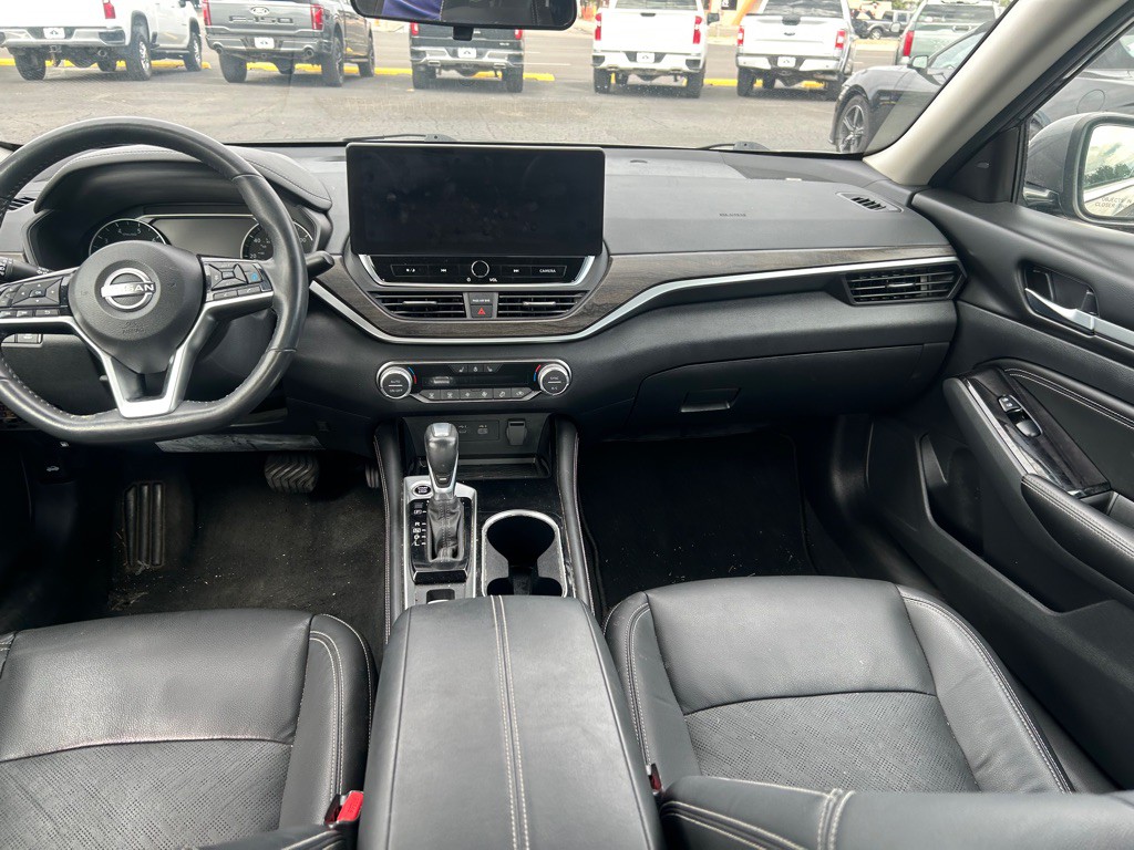 2023 Nissan Altima Image 12