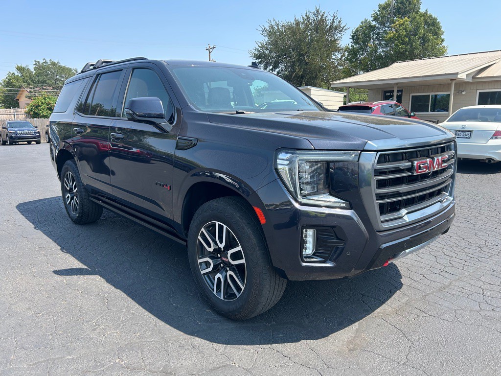 2023 GMC Yukon Image 2