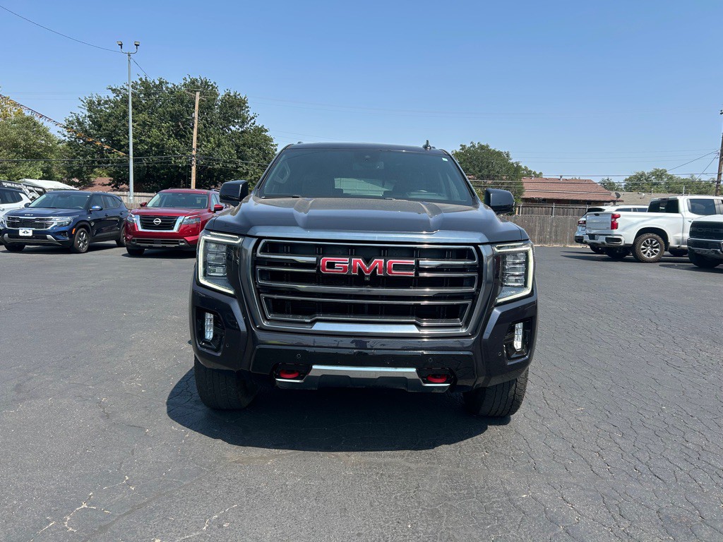 2023 GMC Yukon Image 3