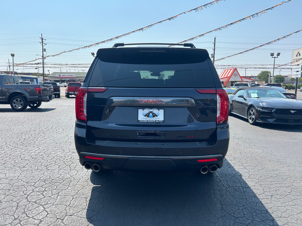 2023 GMC Yukon Image 7