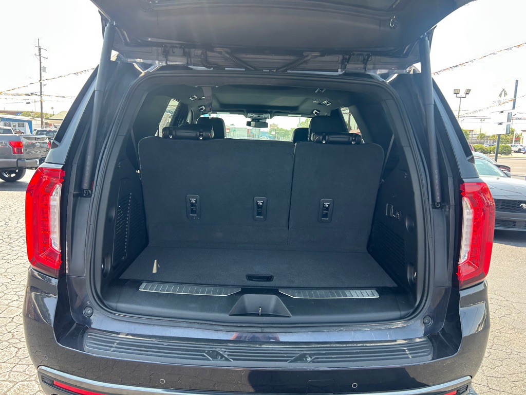 2023 GMC Yukon Image 11