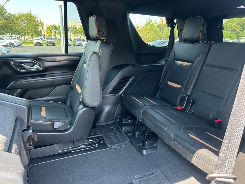 2023 GMC Yukon Image 15